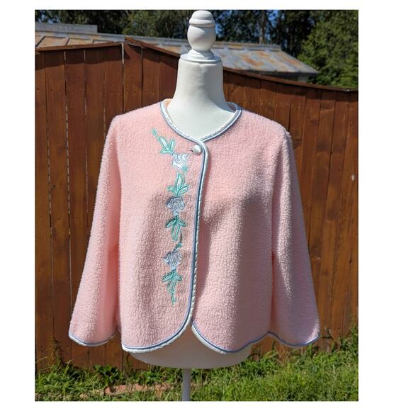 American Vintage Sweaters - Vintage Pastel Sherpa Embroidered Bolero